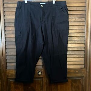 Women’s Sonoma capris.